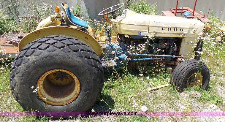 image for item BR9157 Ford 4110 tractor