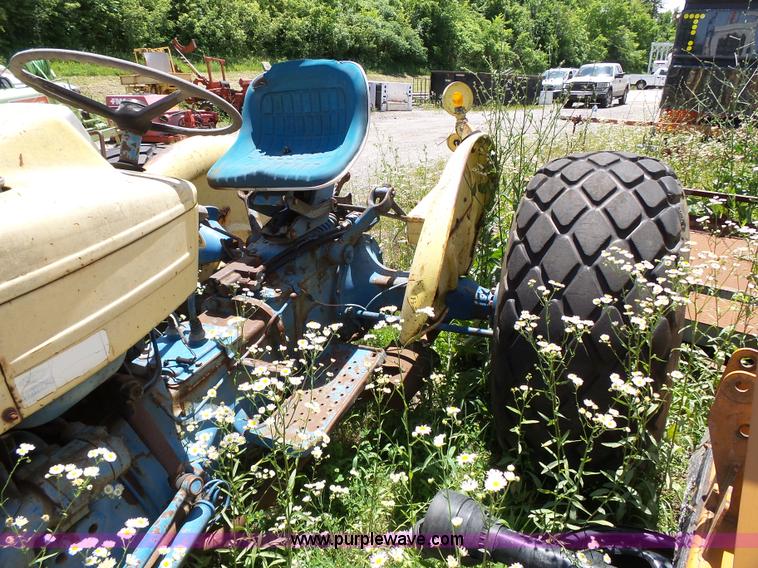 image for item BR9157 Ford 4110 tractor
