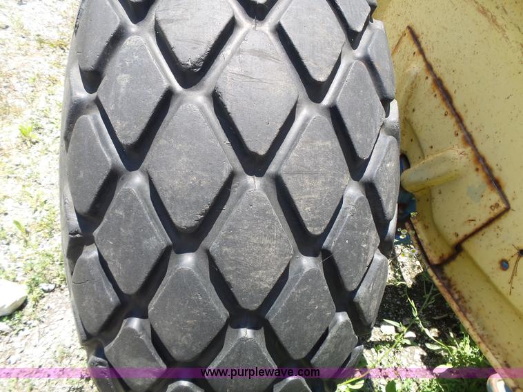 image for item BR9157 Ford 4110 tractor