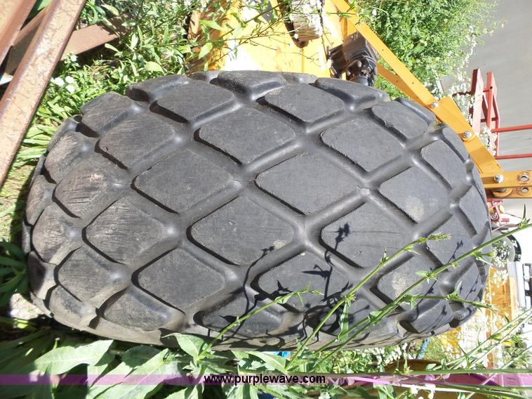 image for item BR9157 Ford 4110 tractor