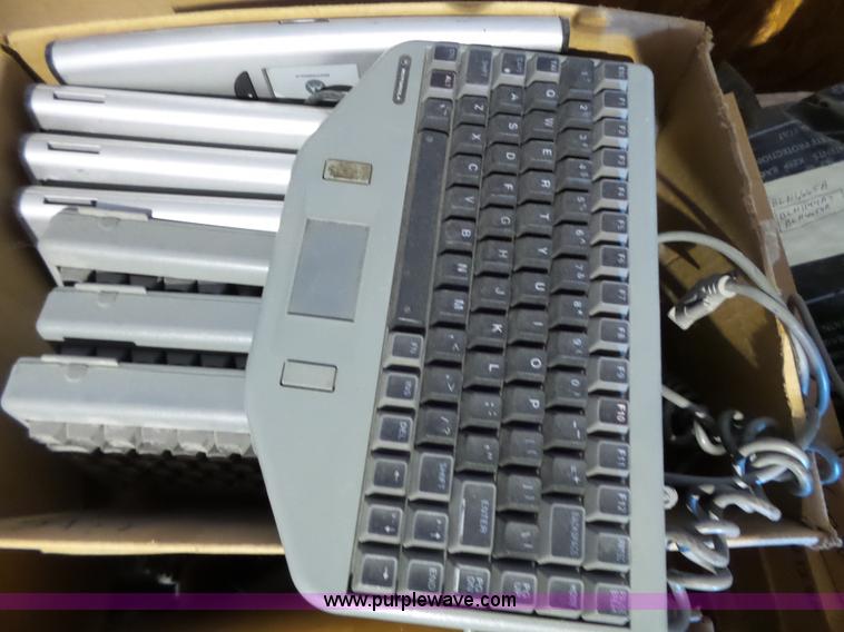 image for item BR9165 Radio equipment, approx 1,500 items