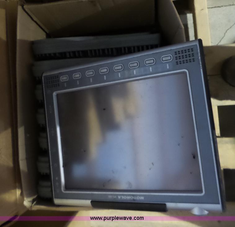 image for item BR9165 Radio equipment, approx 1,500 items