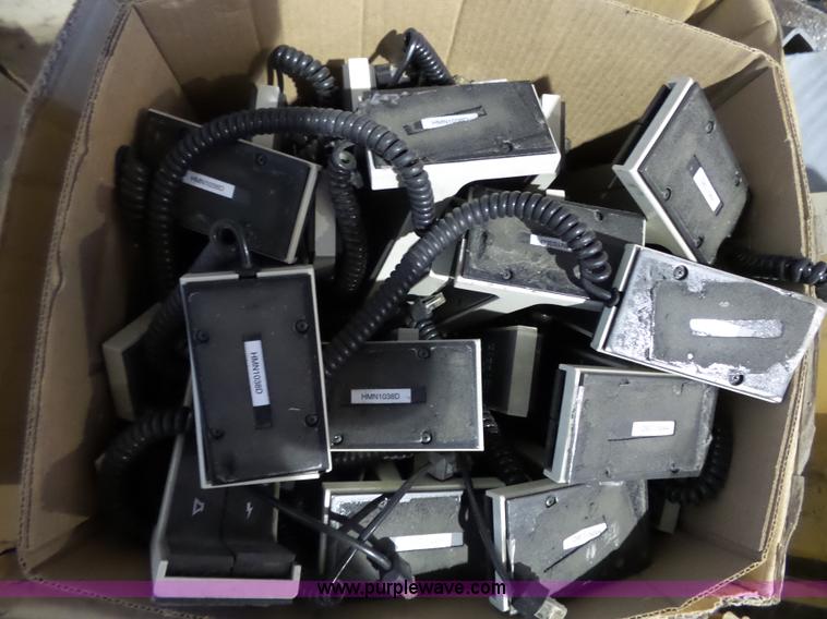 image for item BR9165 Radio equipment, approx 1,500 items