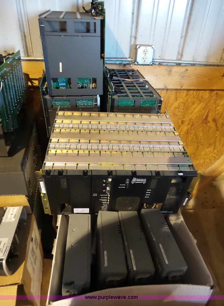 image for item BR9165 Radio equipment, approx 1,500 items