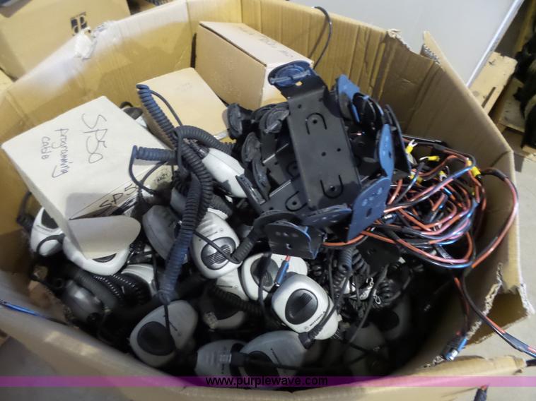 image for item BR9165 Radio equipment, approx 1,500 items