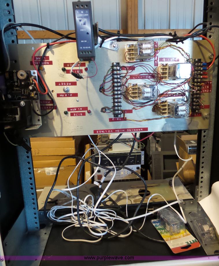 image for item BR9165 Radio equipment, approx 1,500 items