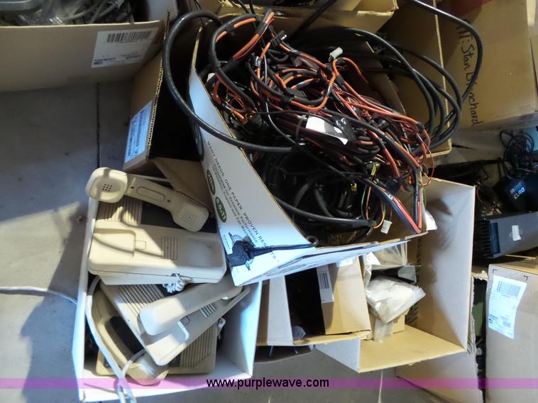 image for item BR9165 Radio equipment, approx 1,500 items