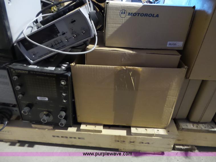 image for item BR9165 Radio equipment, approx 1,500 items
