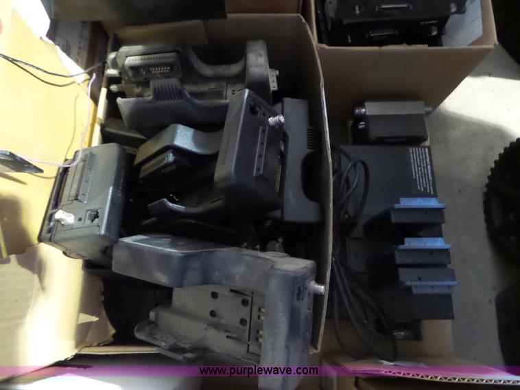 image for item BR9165 Radio equipment, approx 1,500 items