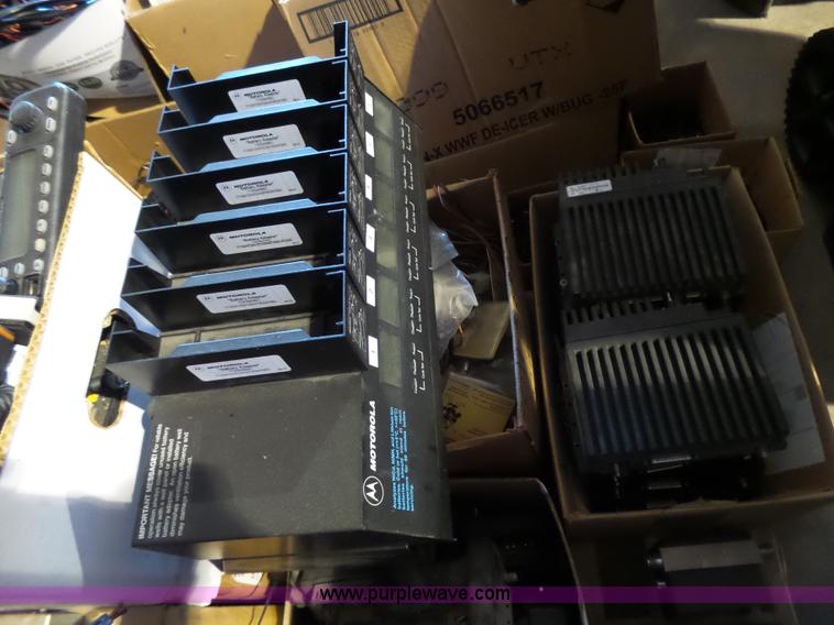 image for item BR9165 Radio equipment, approx 1,500 items