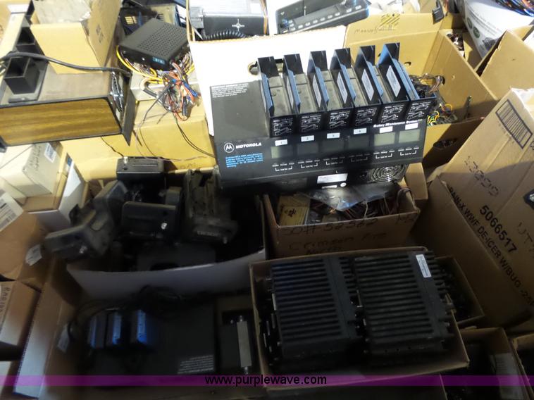 image for item BR9165 Radio equipment, approx 1,500 items