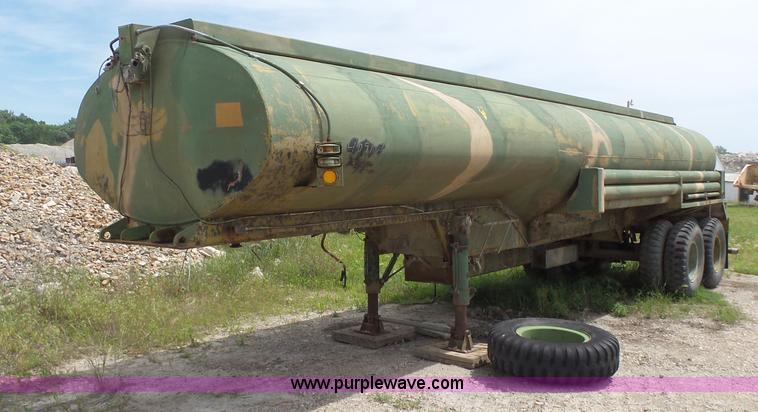 image for item BR9339 1967 tank trailer