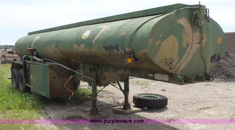 image for item BR9339 1967 tank trailer