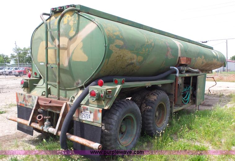 image for item BR9339 1967 tank trailer