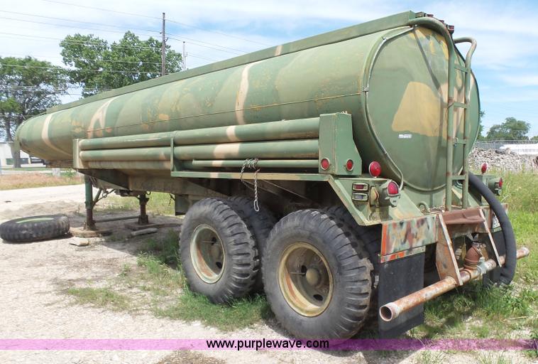 image for item BR9339 1967 tank trailer