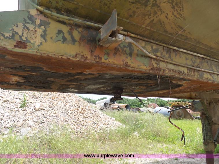image for item BR9339 1967 tank trailer