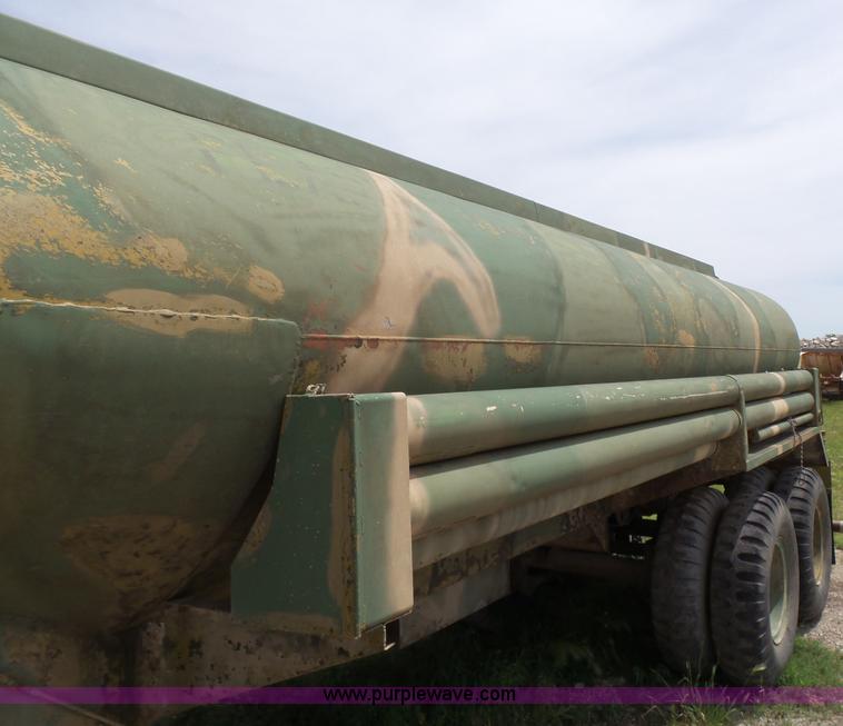 image for item BR9339 1967 tank trailer