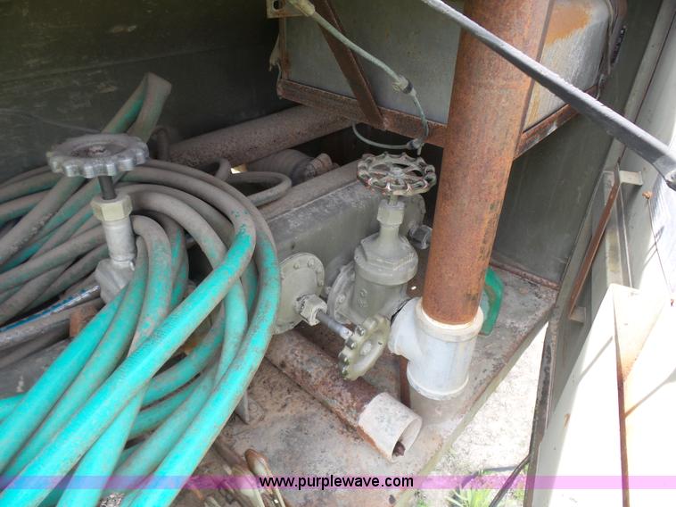 image for item BR9339 1967 tank trailer