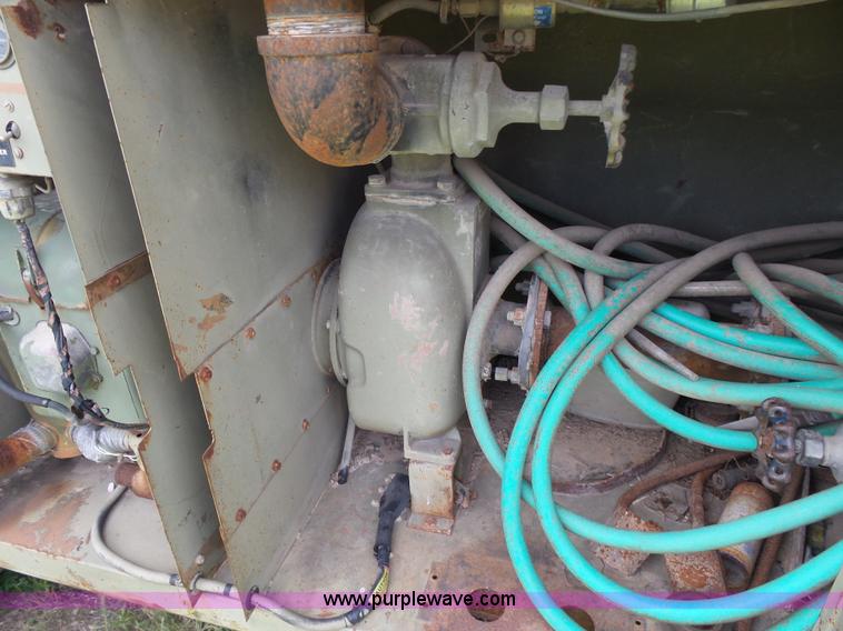 image for item BR9339 1967 tank trailer