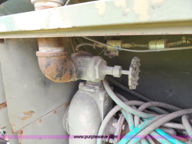 image for item BR9339 1967 tank trailer