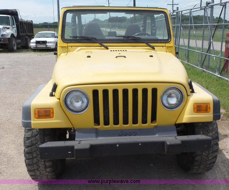 image for item BR9340 2001 Jeep Wrangler Sport SUV