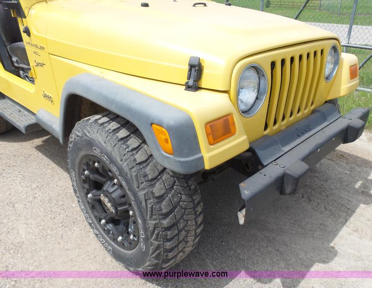 image for item BR9340 2001 Jeep Wrangler Sport SUV