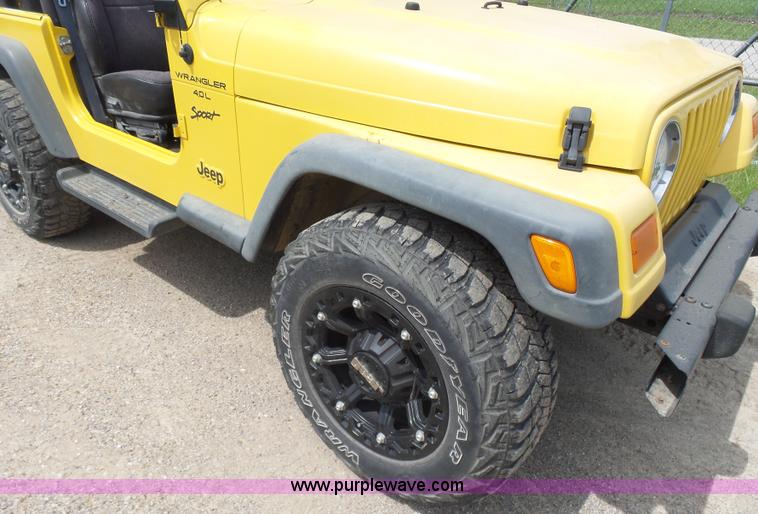 image for item BR9340 2001 Jeep Wrangler Sport SUV