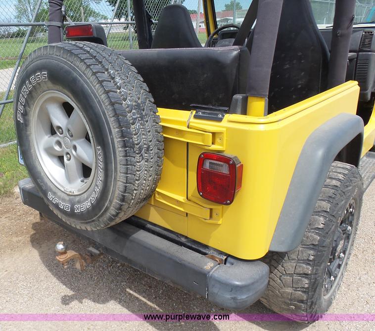 image for item BR9340 2001 Jeep Wrangler Sport SUV