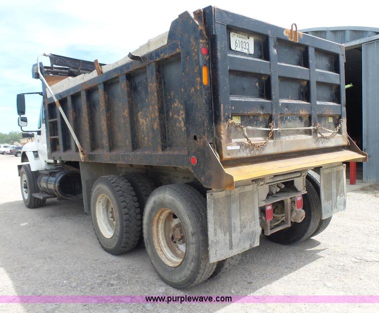 image for item BR9342 2006 International 7400 dump truck
