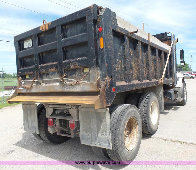 image for item BR9342 2006 International 7400 dump truck