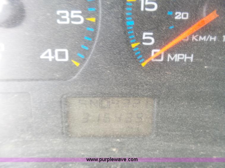 image for item BR9342 2006 International 7400 dump truck