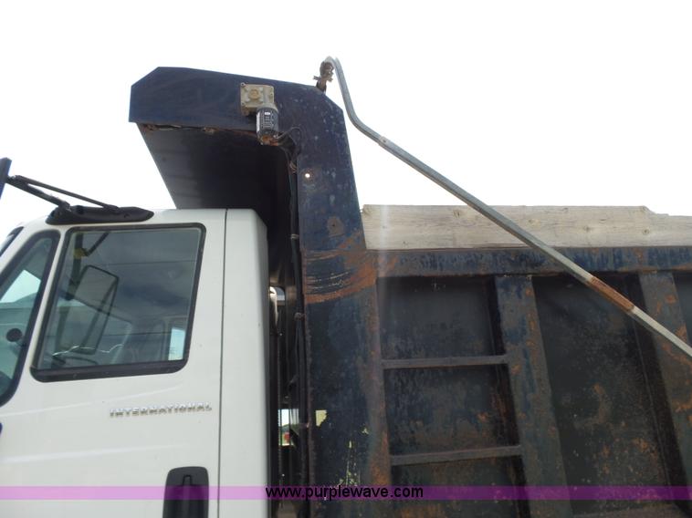 image for item BR9342 2006 International 7400 dump truck