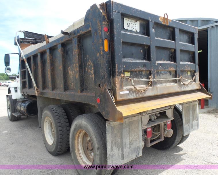 image for item BR9342 2006 International 7400 dump truck