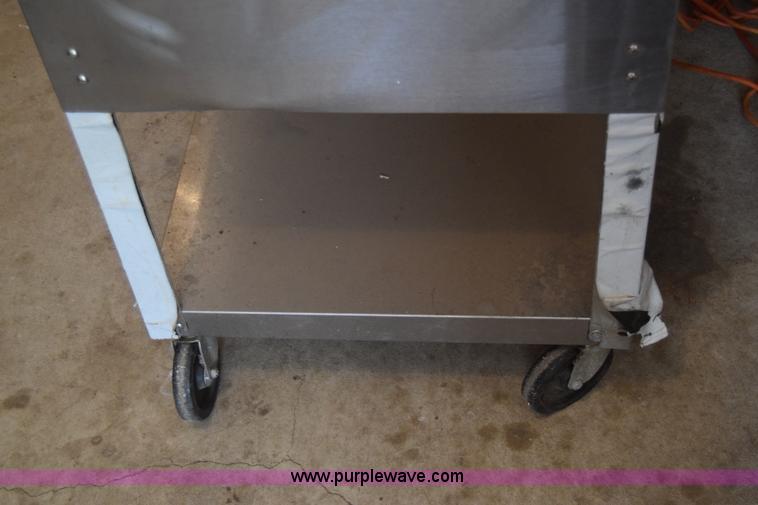 image for item BW9922 Duke steam table