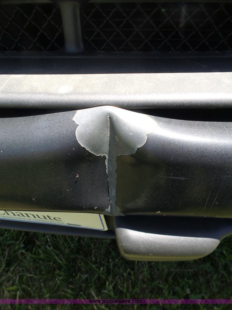 image for item BZ9579 2003 Chevrolet S10 pickup truck