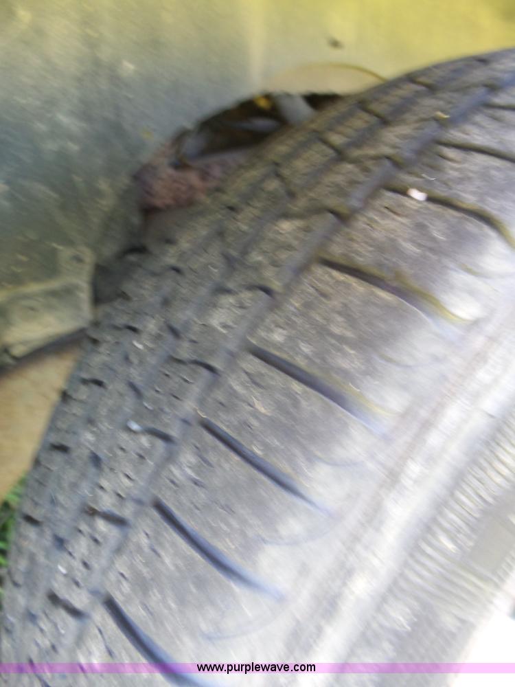 image for item BZ9579 2003 Chevrolet S10 pickup truck