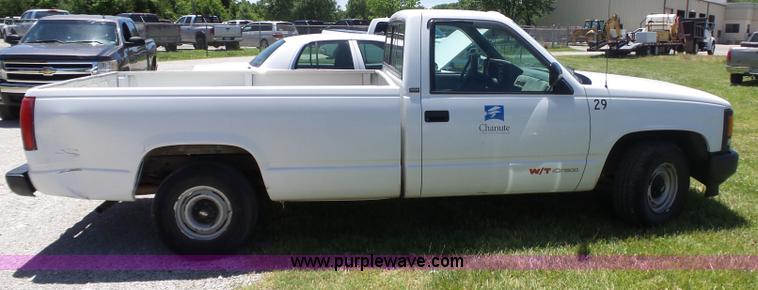 image for item BZ9580 1993 Chevrolet 1500 pickup truck
