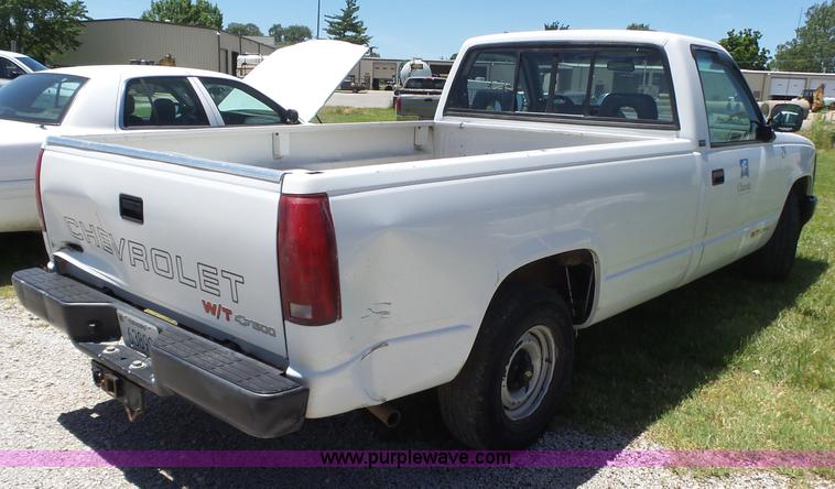 image for item BZ9580 1993 Chevrolet 1500 pickup truck