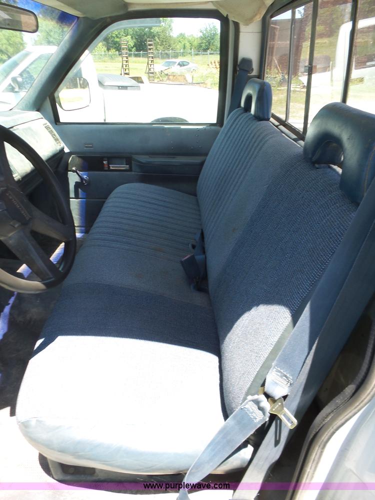 image for item BZ9580 1993 Chevrolet 1500 pickup truck