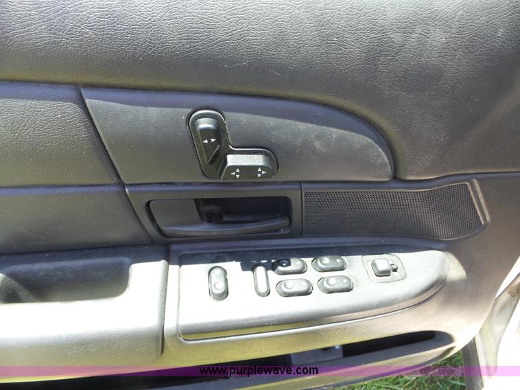 image for item BZ9581 2004 Ford Crown Victoria Police Interceptor