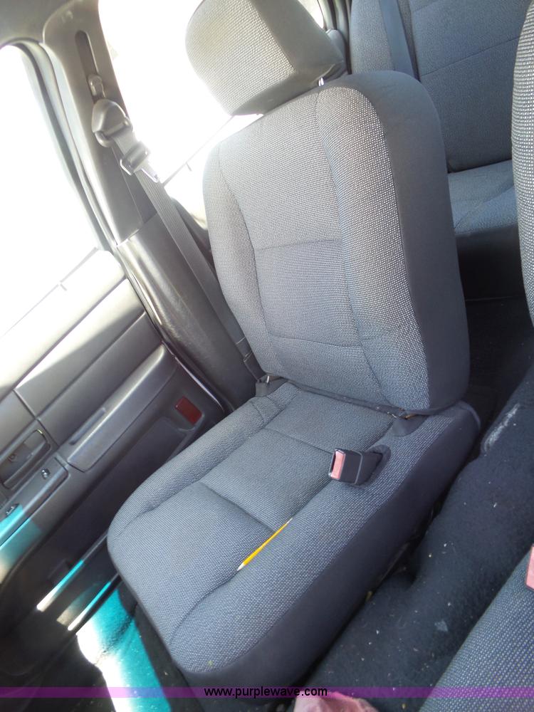 image for item BZ9581 2004 Ford Crown Victoria Police Interceptor