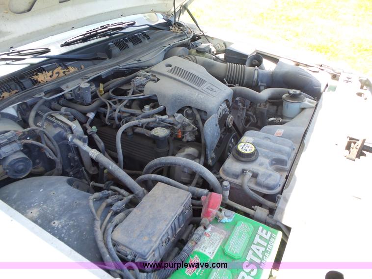 image for item BZ9581 2004 Ford Crown Victoria Police Interceptor