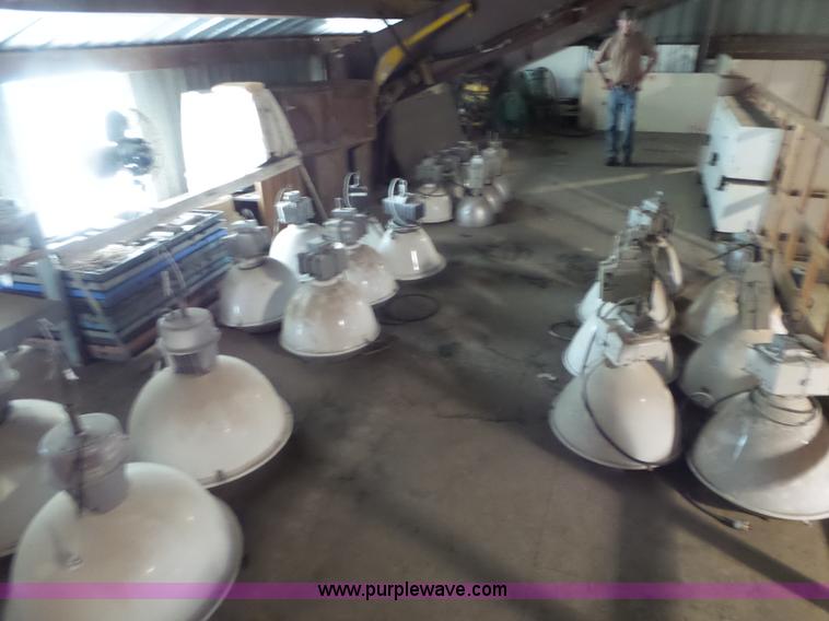 image for item BZ9587 (22) light fixtures