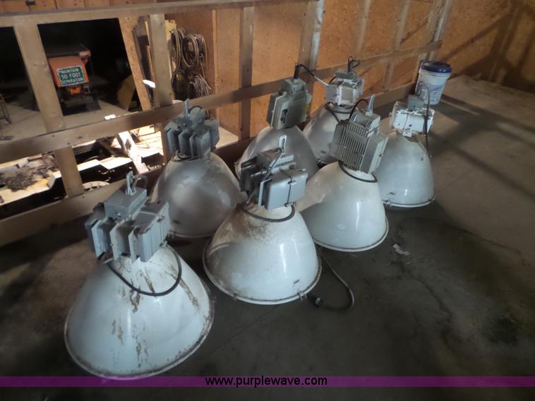 image for item BZ9587 (22) light fixtures