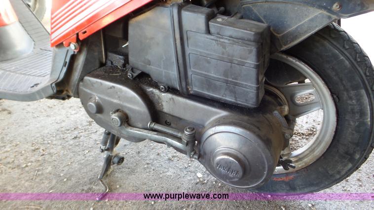 image for item CD9957 1986 Yamaha Jog moped