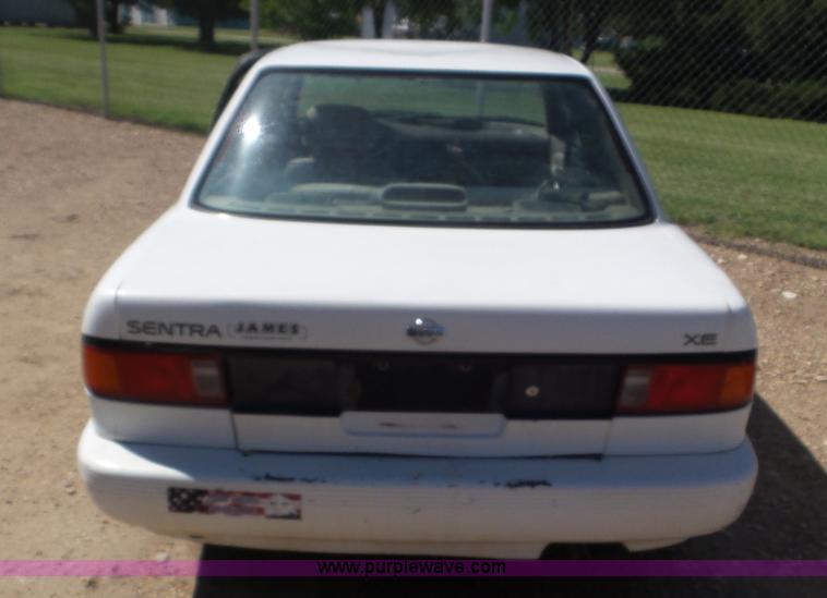image for item CD9958 1992 Nissan Sentra