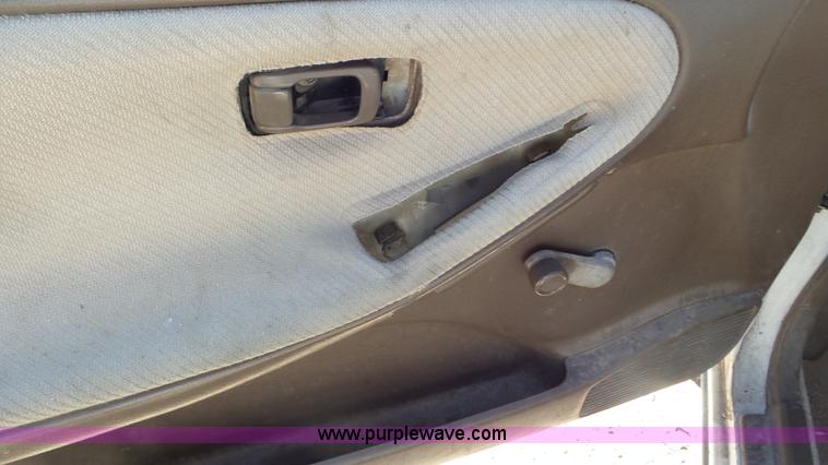 image for item CD9958 1992 Nissan Sentra