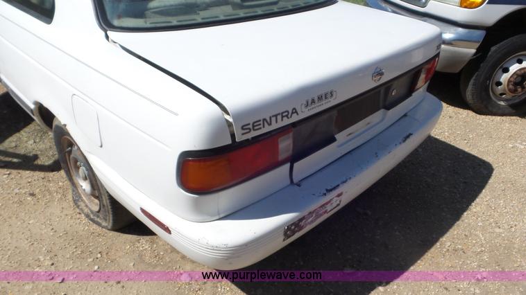 image for item CD9958 1992 Nissan Sentra