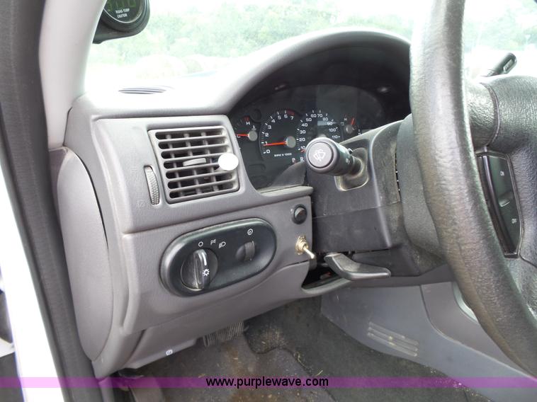 image for item J4051 2005 Ford Explorer SUV