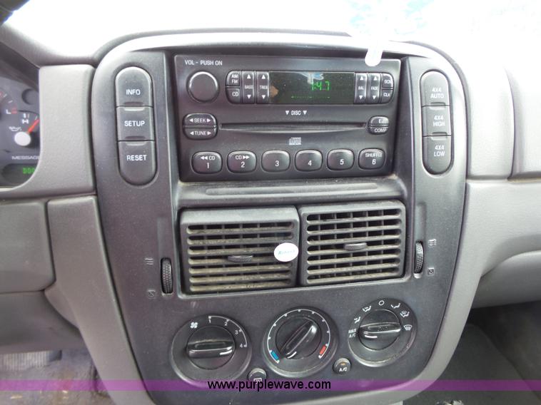 image for item J4051 2005 Ford Explorer SUV